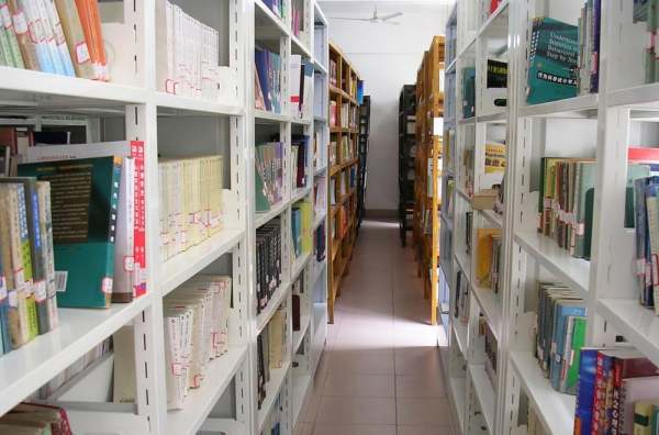 江西師范大學圖書館的館藏管理與圖書出租策略